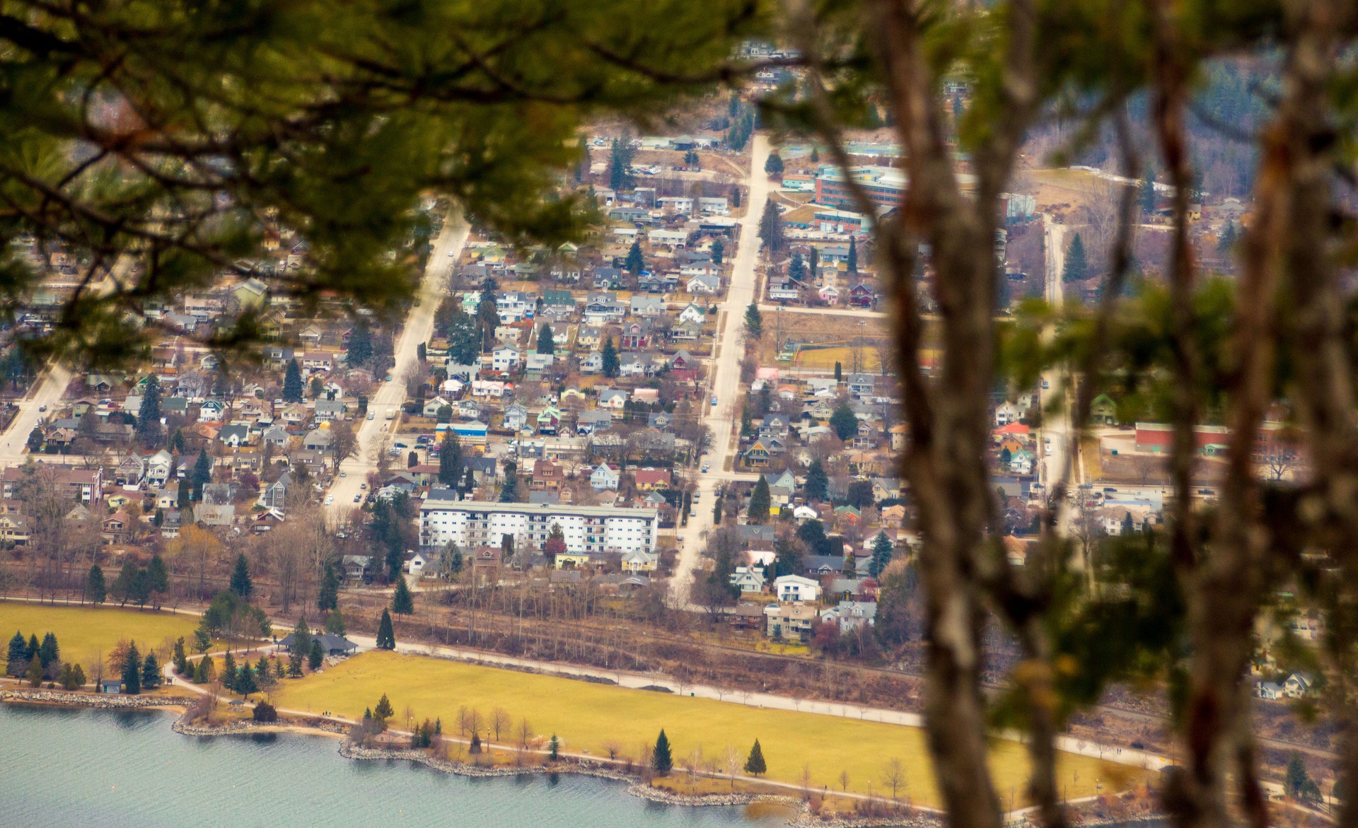 Mountain City and Lake