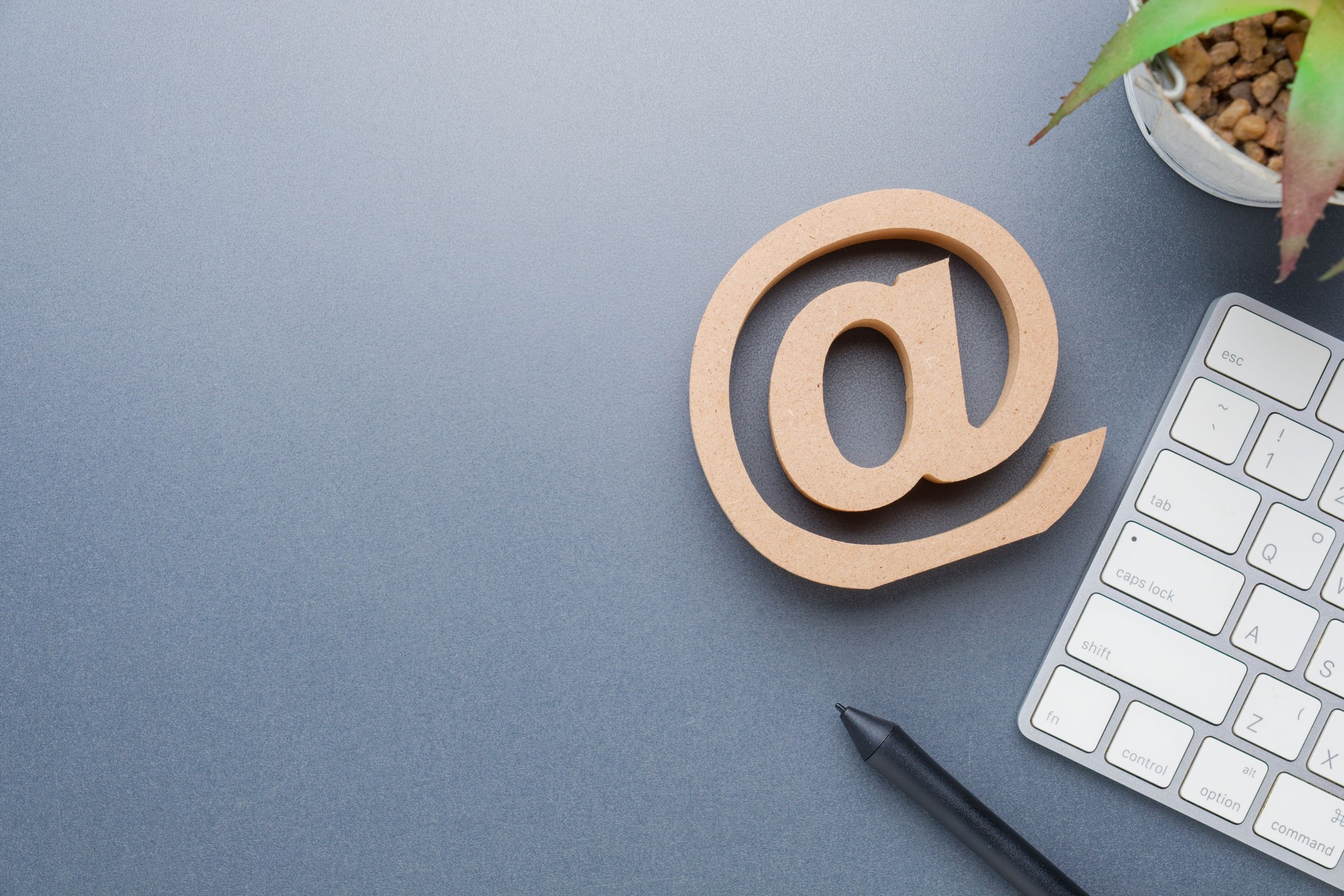 E-mail address sign, e-mail marketing